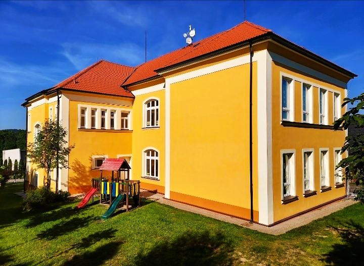 budova školy  